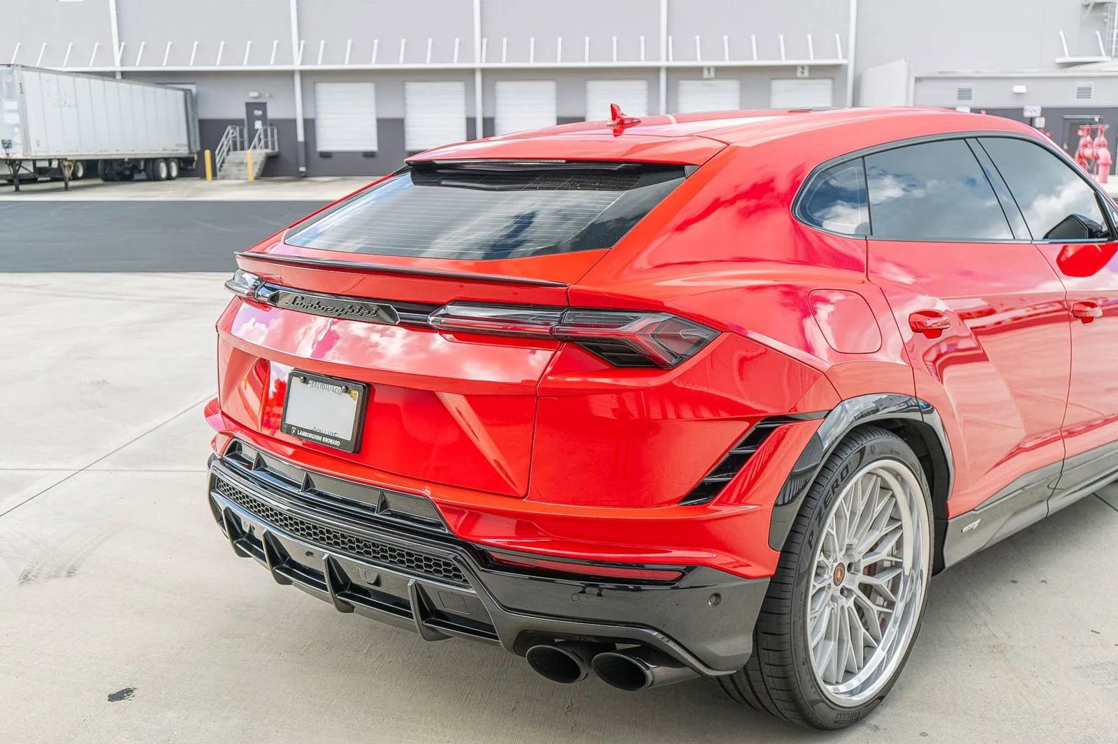 Used 2023 Lamborghini Urus S AWD/4WD image 20