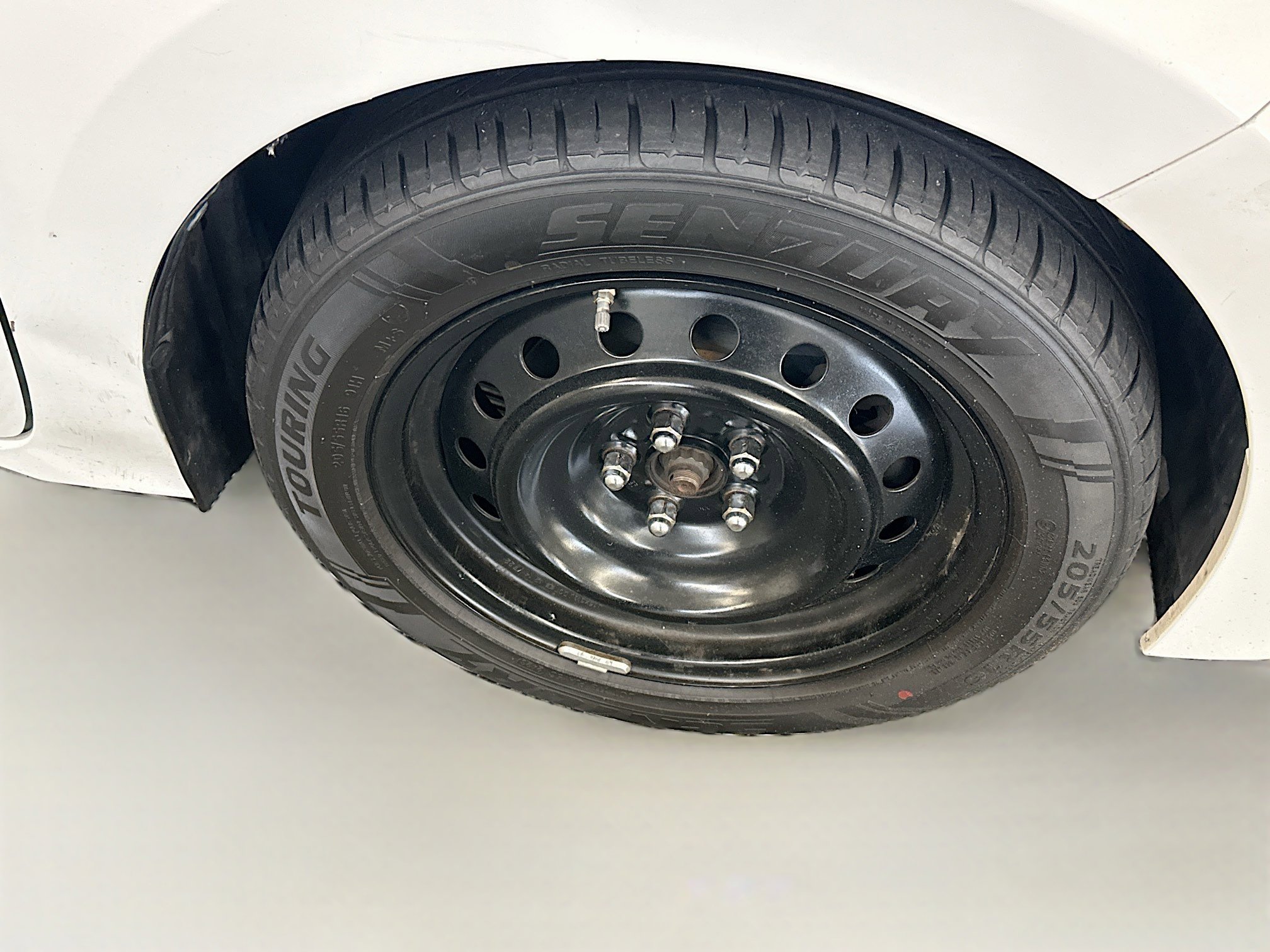 Used 2015 Toyota Corolla LE FWD image 11