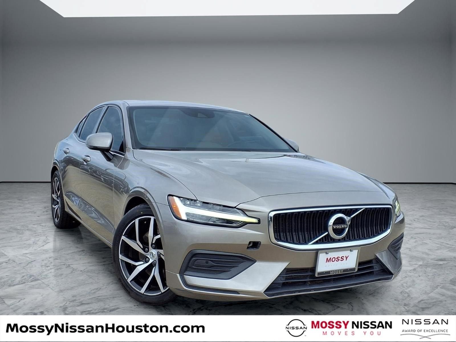 Used 2020 Volvo S60 T5 Momentum