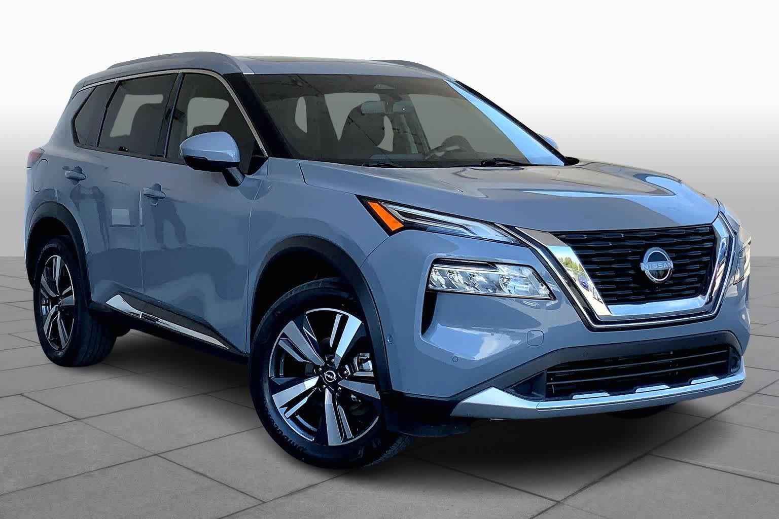 Used 2023 Nissan Rogue SV AWD/4WD image 3