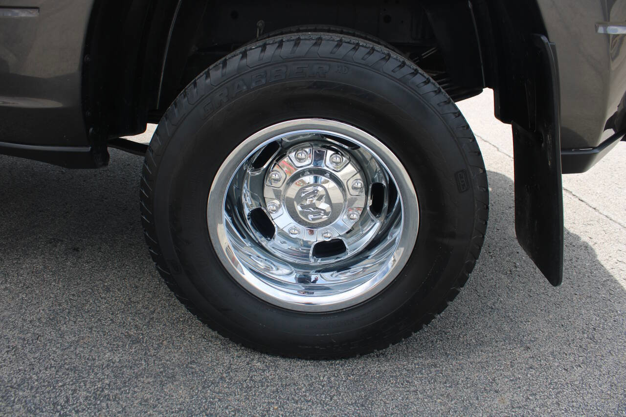 Used 2019 RAM 3500 Tradesman w/ Chrome Appearance Group image 20