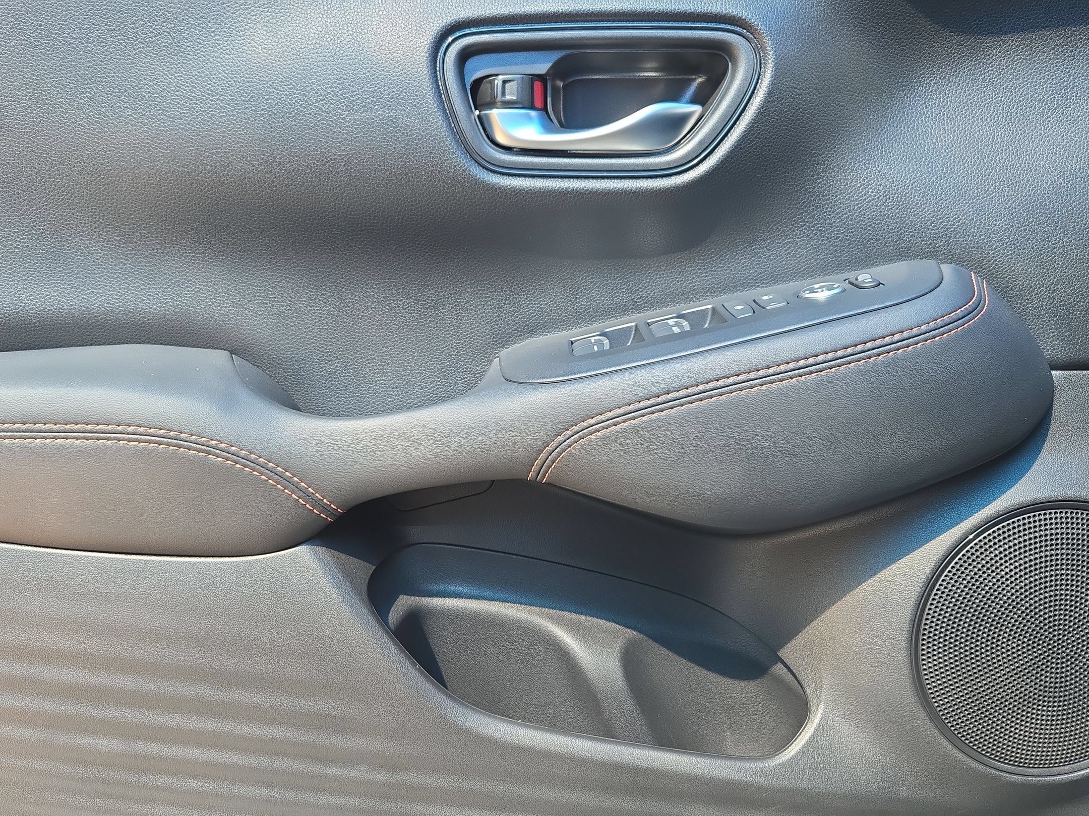 Certified 2027 Honda HR-V Sport image 10