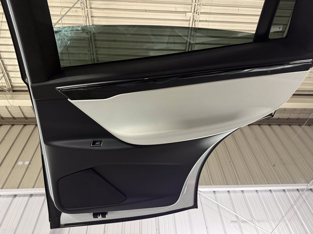Used 2019 Tesla Model X Long Range AWD/4WD image 29