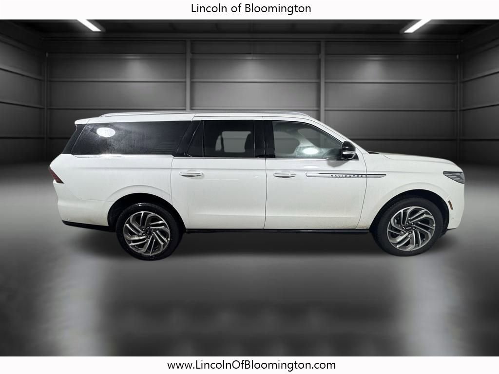 New 2025 Lincoln Navigator L Reserve image 7