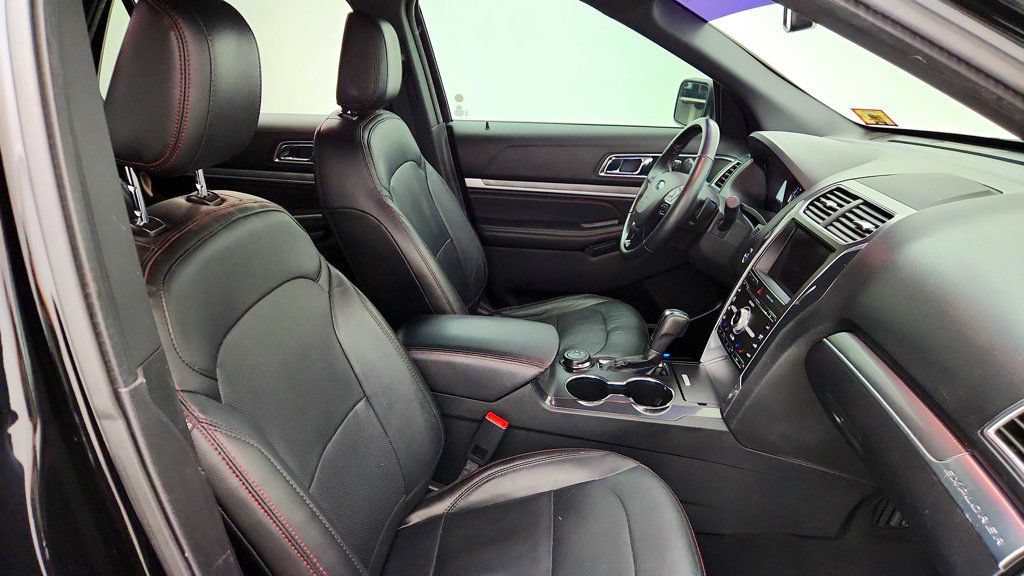 Used 2018 Ford Explorer Sport w/ Equipment Group 401A AWD/4WD image 25