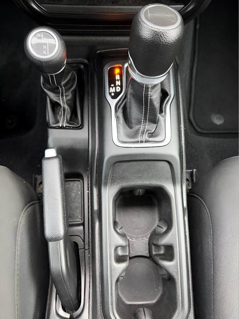 Used 2023 Jeep Gladiator Overland image 24