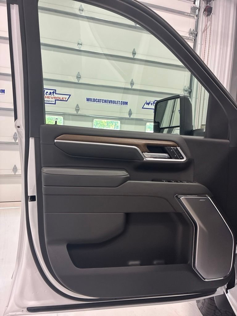 New 2026 Chevrolet Silverado 2500 High Country w/ High Country Premium Package AWD/4WD image 25