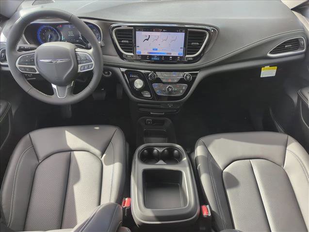 New 2026 Chrysler Pacifica Select image 15