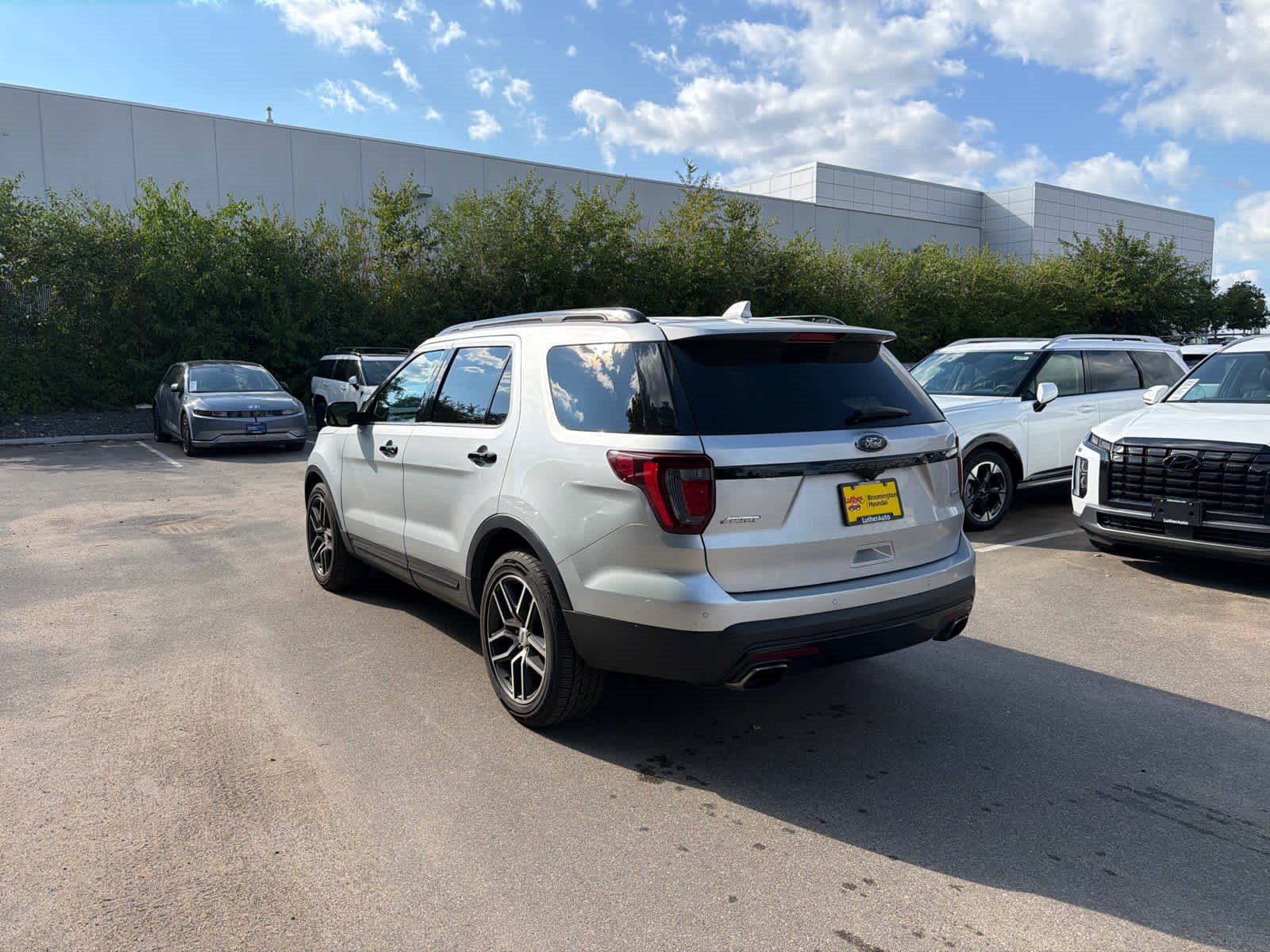Used 2016 Ford Explorer Sport w/ Equipment Group 401A AWD/4WD image 3