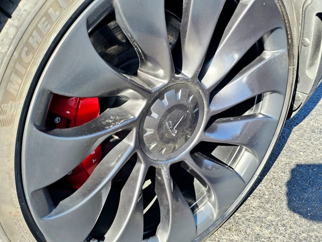 Used 2024 Tesla Model Y Performance AWD/4WD image 6
