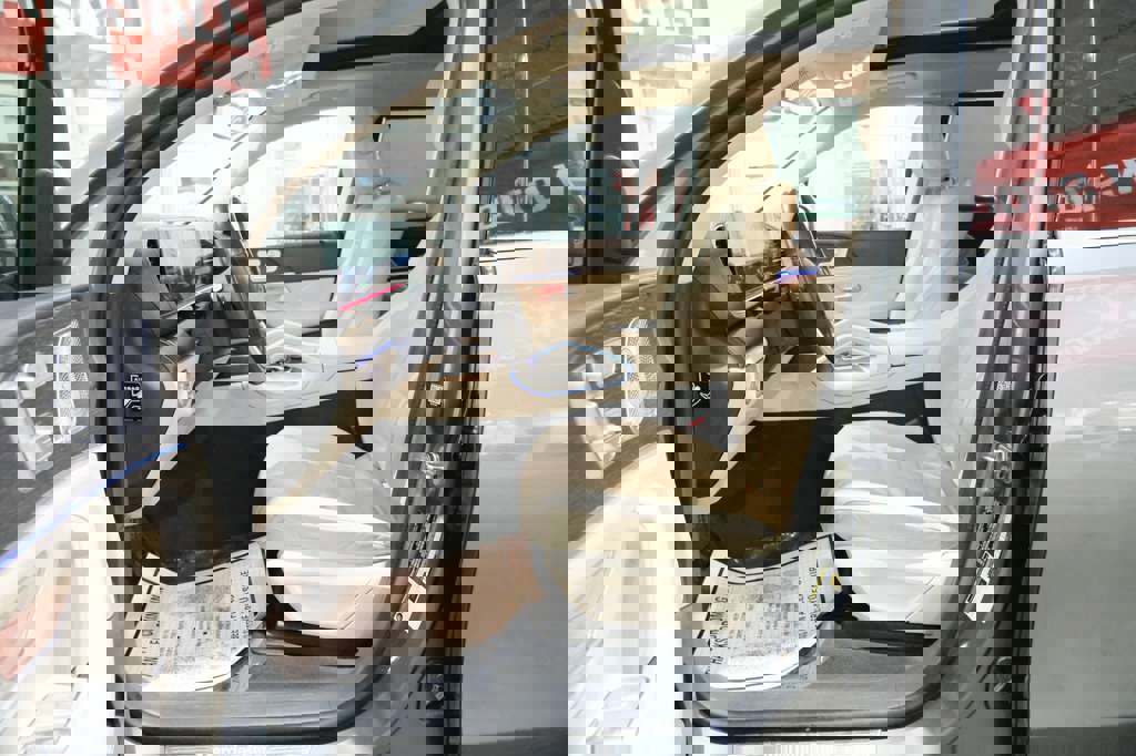 Used 2020 Mercedes-Benz GLS 450 4MATIC image 17