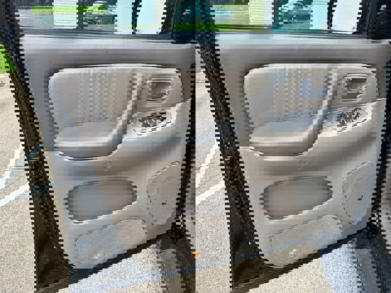 Used 2005 Toyota Sequoia Limited image 9