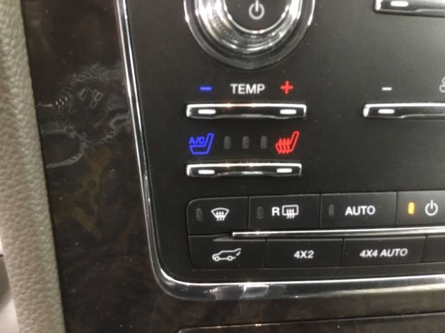 Used 2015 Lincoln Navigator L 4WD image 33