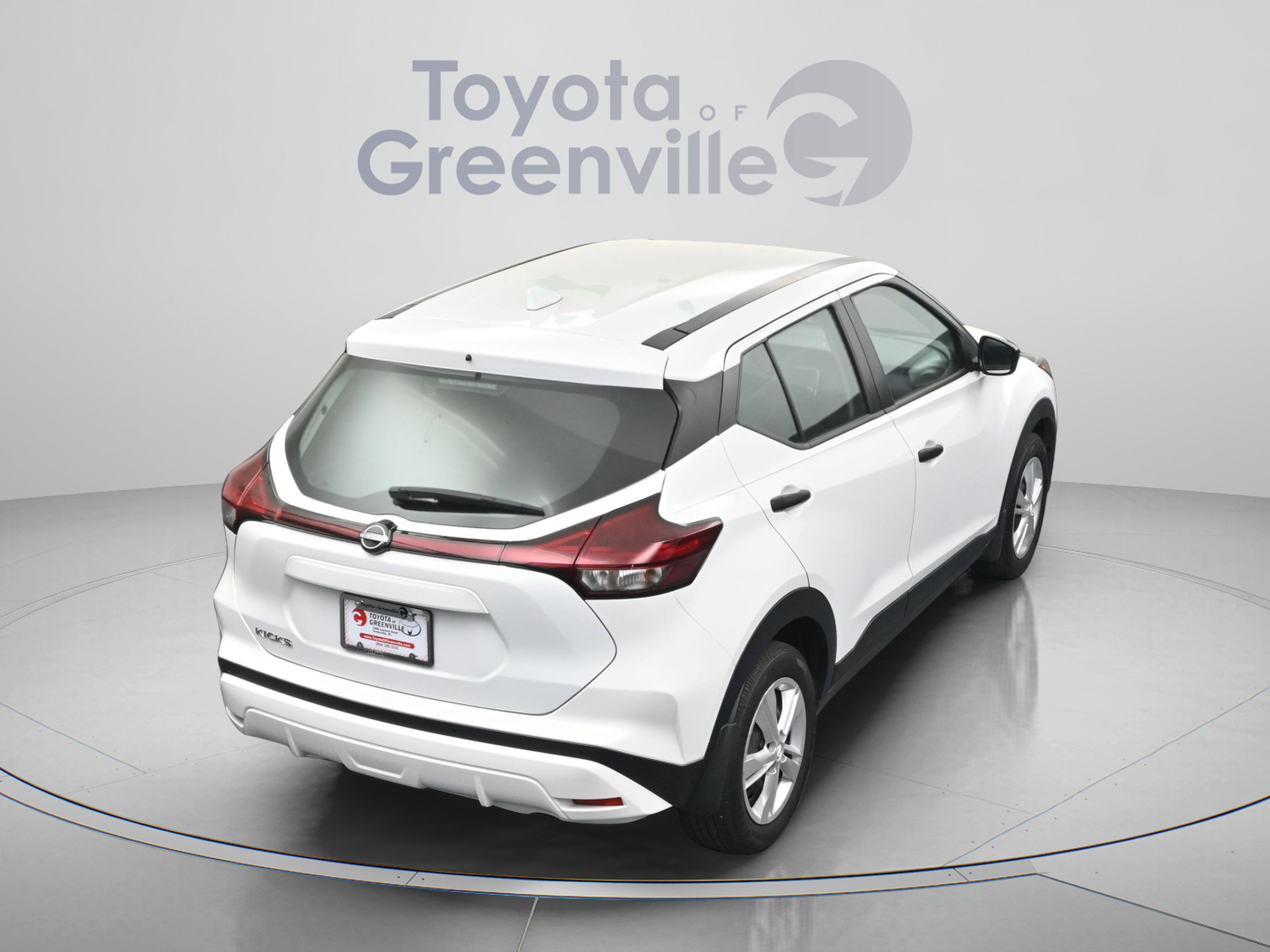 Used 2025 Nissan Kicks Play S image 15