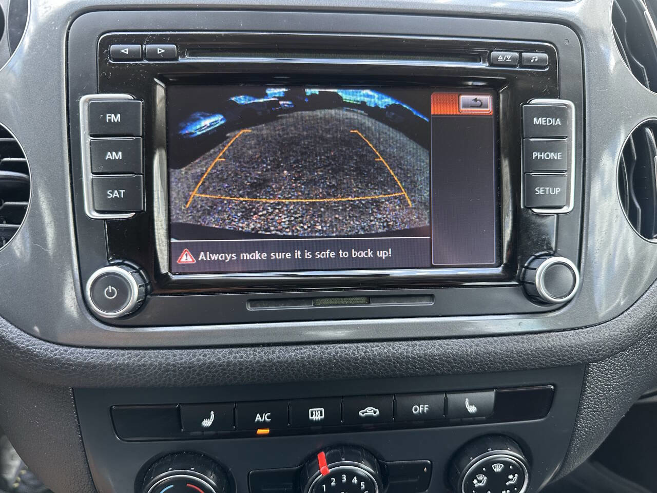 Used 2015 Volkswagen Tiguan S FWD image 13