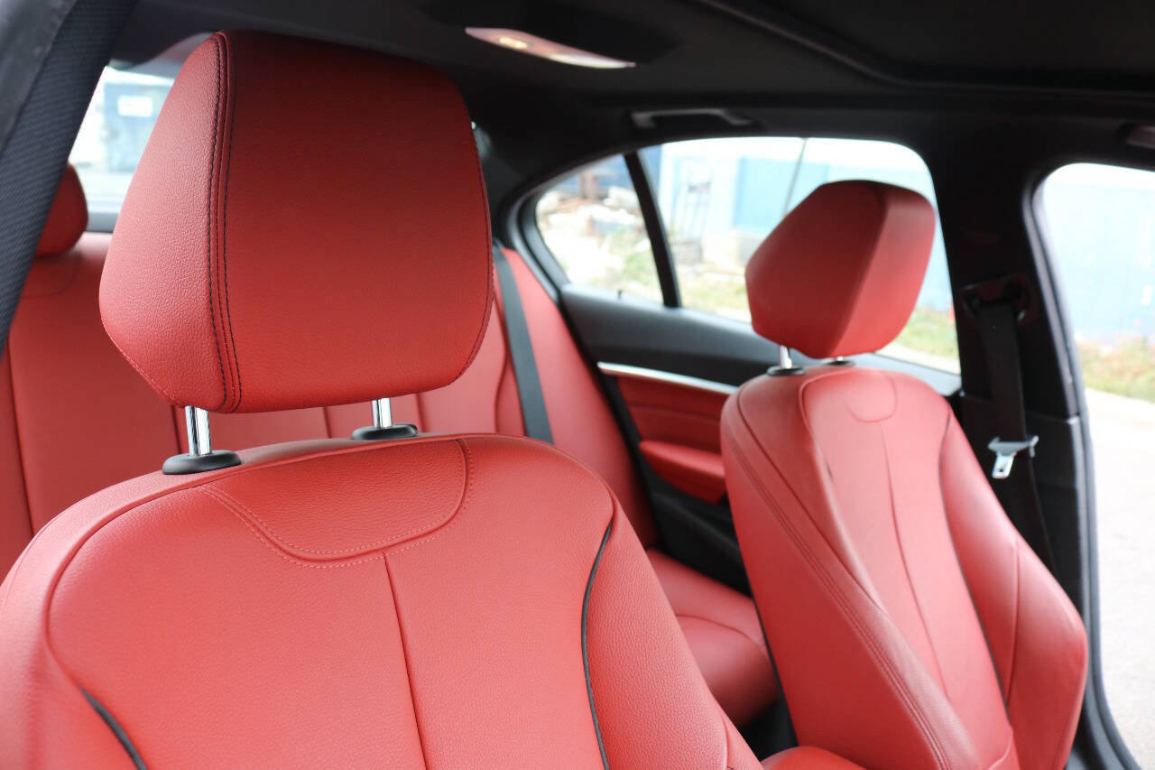 Used 2016 BMW 340i Sedan image 25