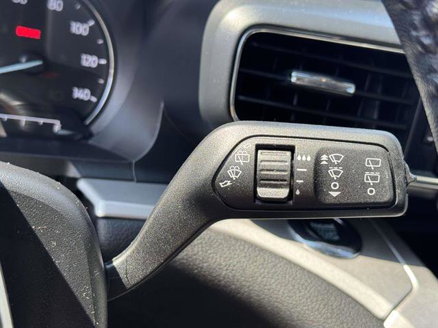 Used 2022 Ford Explorer XLT w/ Equipment Group 202A image 21