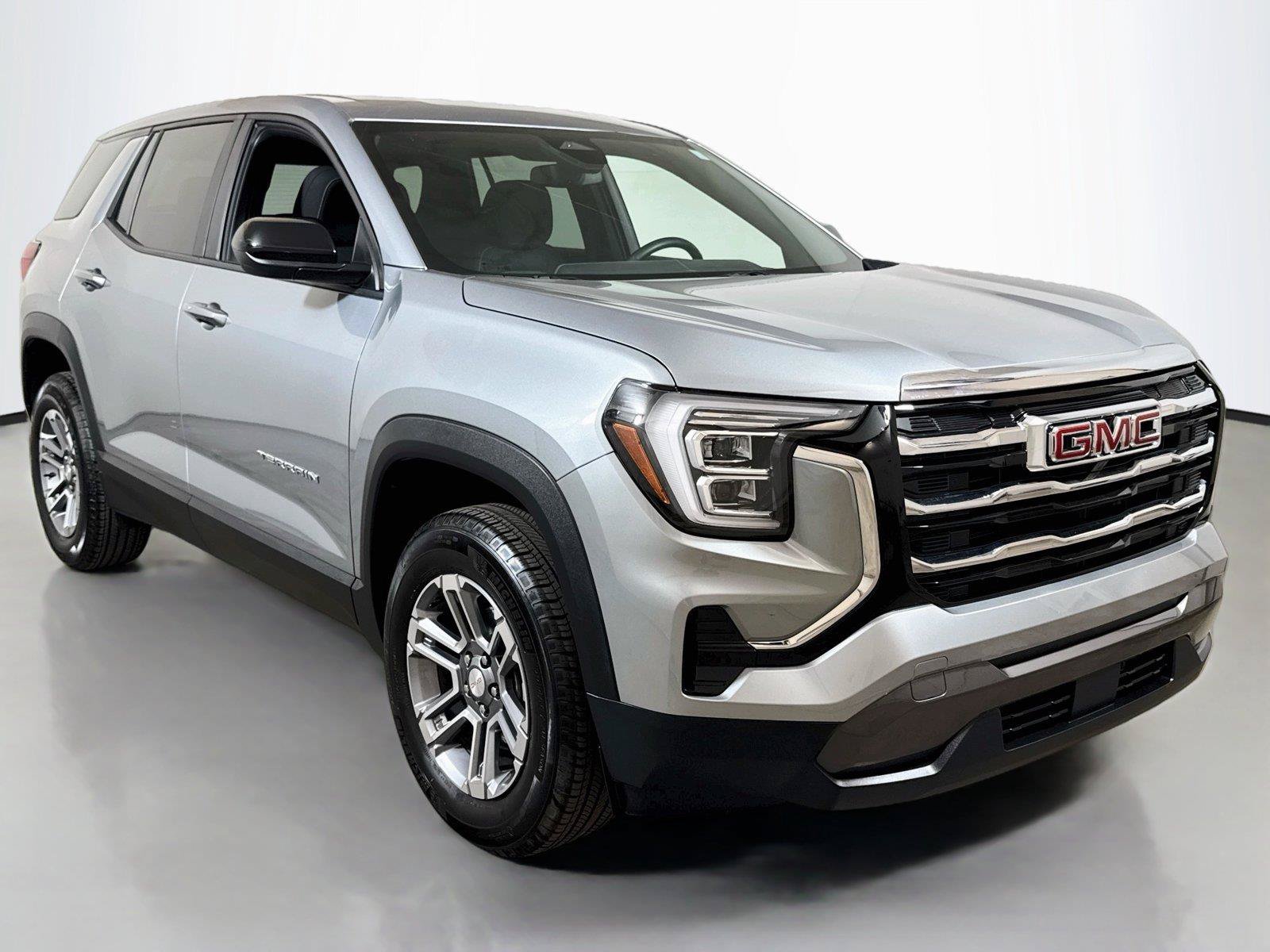Certified 2026 GMC Terrain Elevation FWD image 3