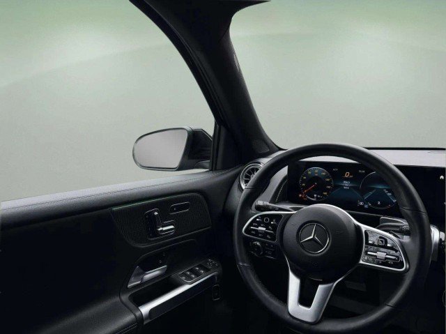 Certified 2022 Mercedes-Benz GLB 250 4MATIC image 11
