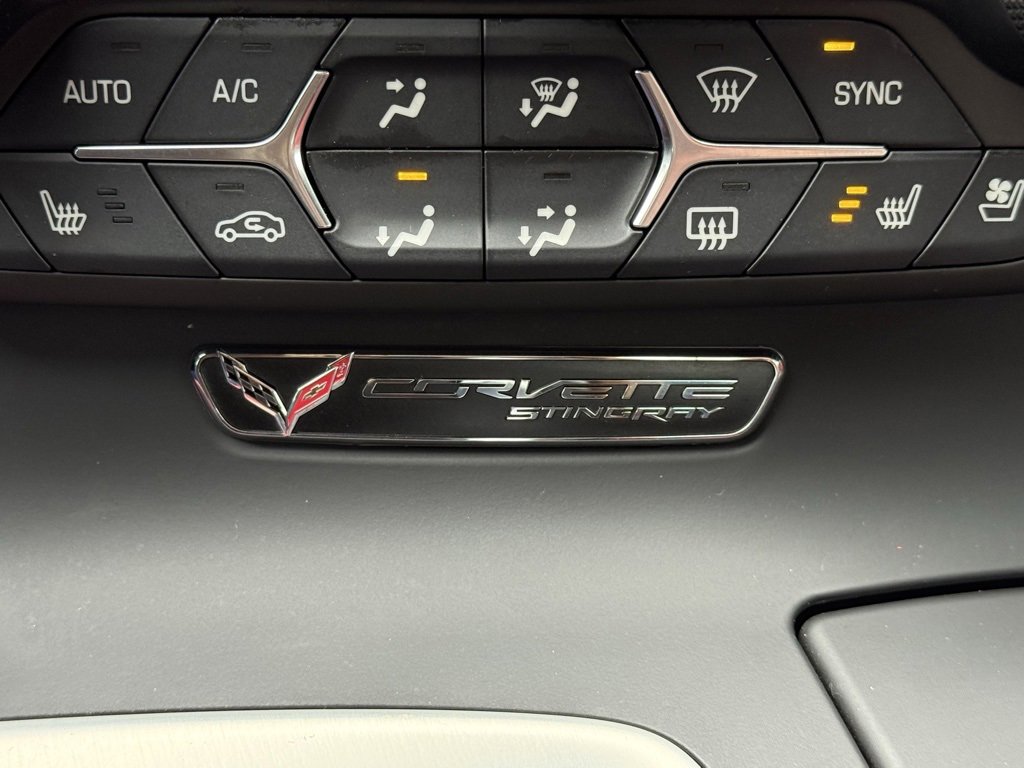 Used 2015 Chevrolet Corvette Stingray Z51 w/ 3LT Preferred Equipment Group image 37