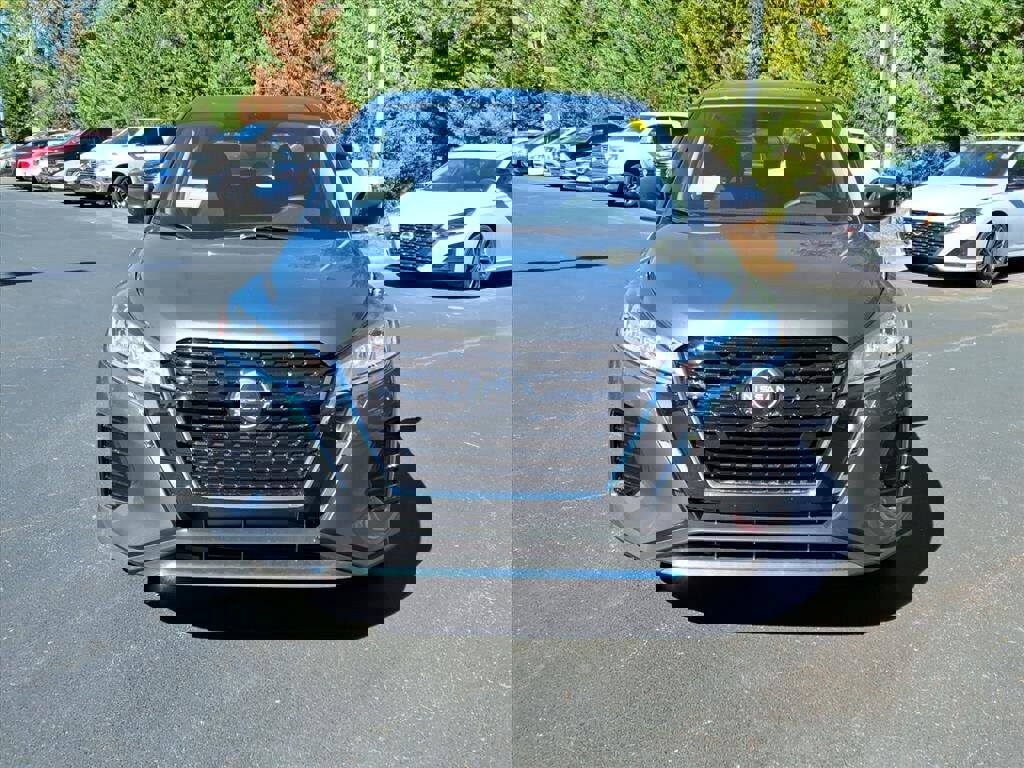 New 2025 Nissan Kicks Play S image 2