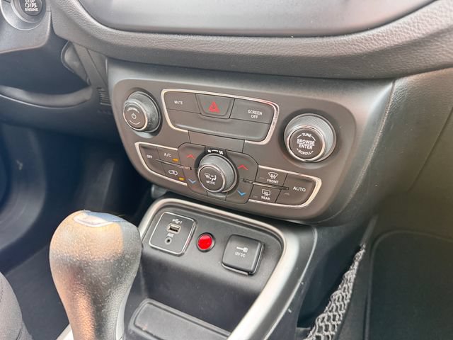 Used 2021 Jeep Compass Sport FWD image 21