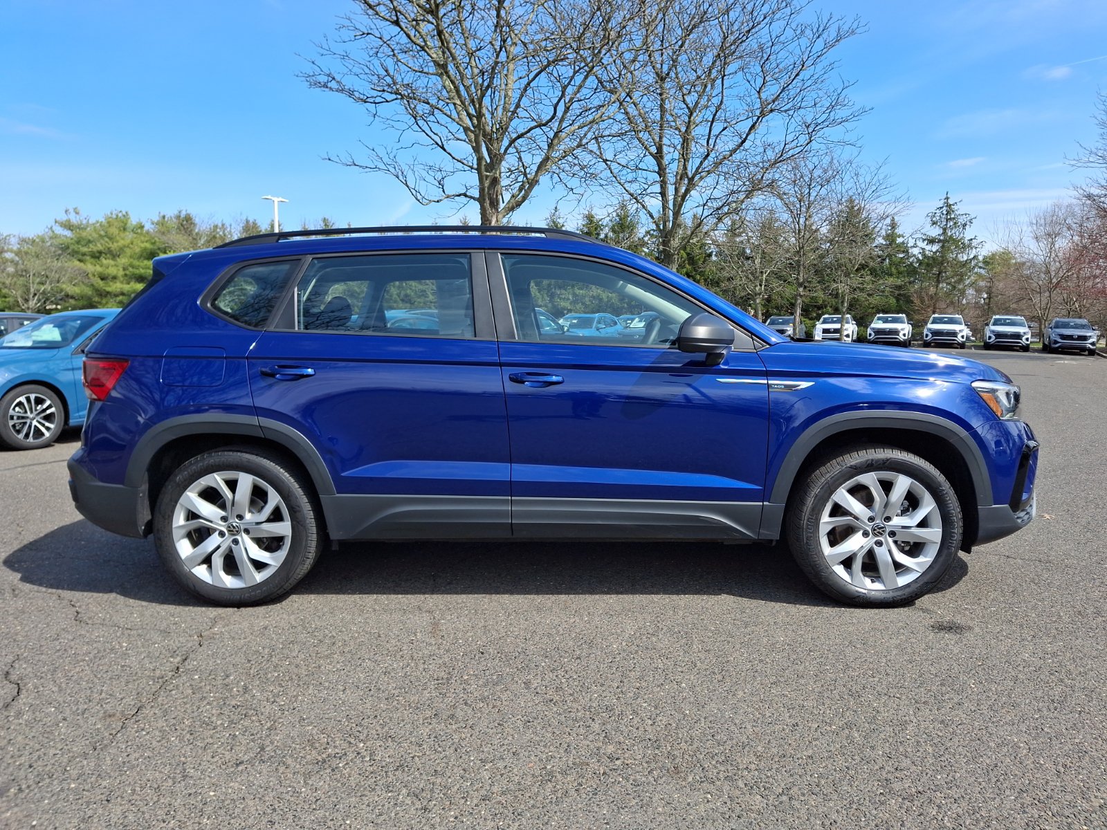 Used 2023 Volkswagen Taos S w/ Driver Assistance Package AWD/4WD image 7