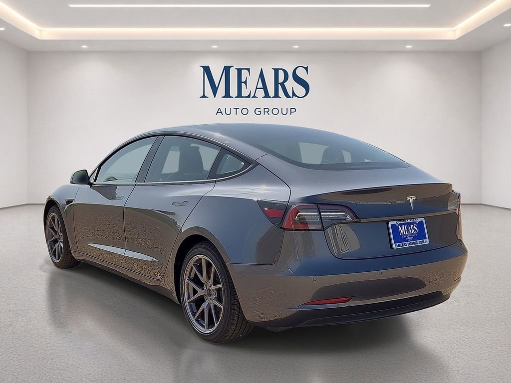 Used 2021 Tesla Model 3 Standard Range Plus RWD image 3