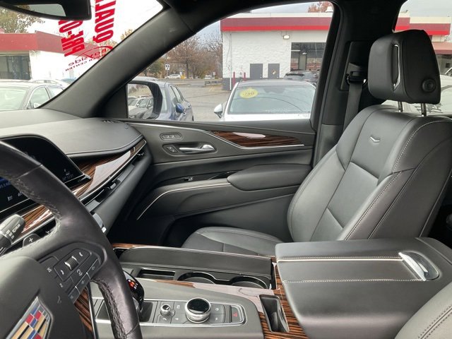 Used 2022 Cadillac Escalade Luxury image 39