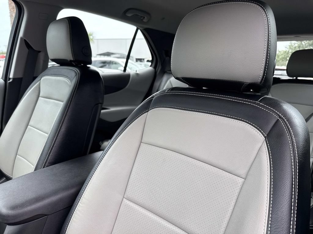 Used 2020 Chevrolet Equinox LS FWD image 24