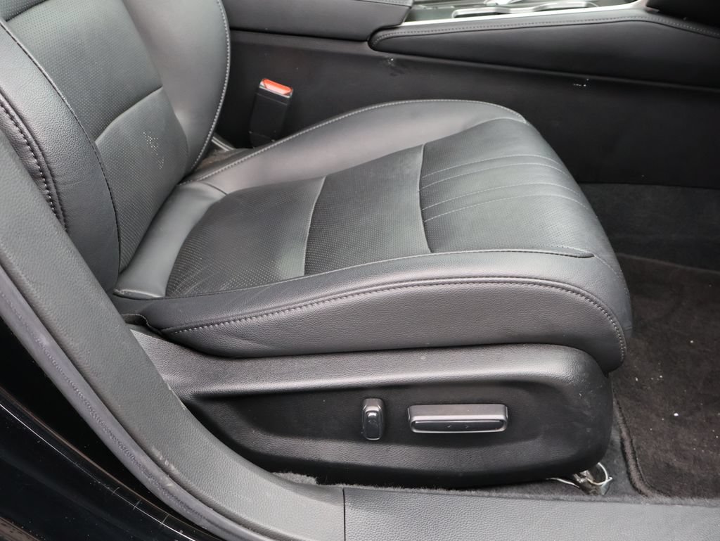 Used 2021 Honda Accord EX-L image 10