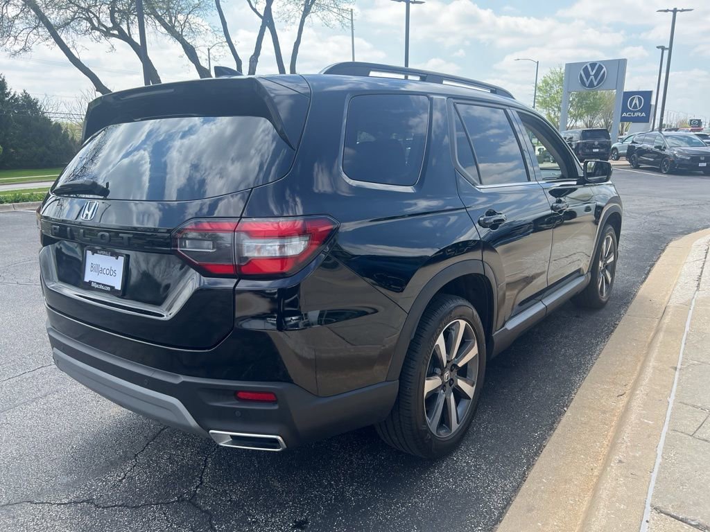 Used 2024 Honda Pilot Touring image 6