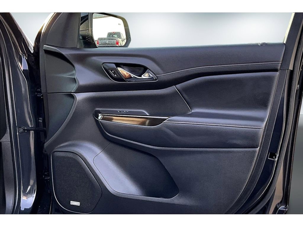 Used 2020 GMC Acadia AT4 image 24