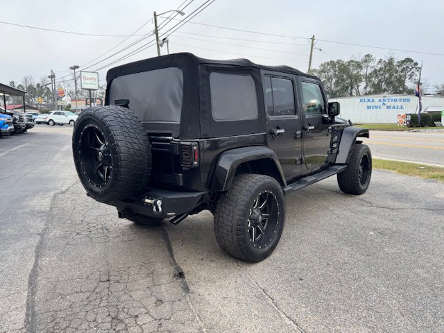 Used 2014 Jeep Wrangler Unlimited Sahara image 6