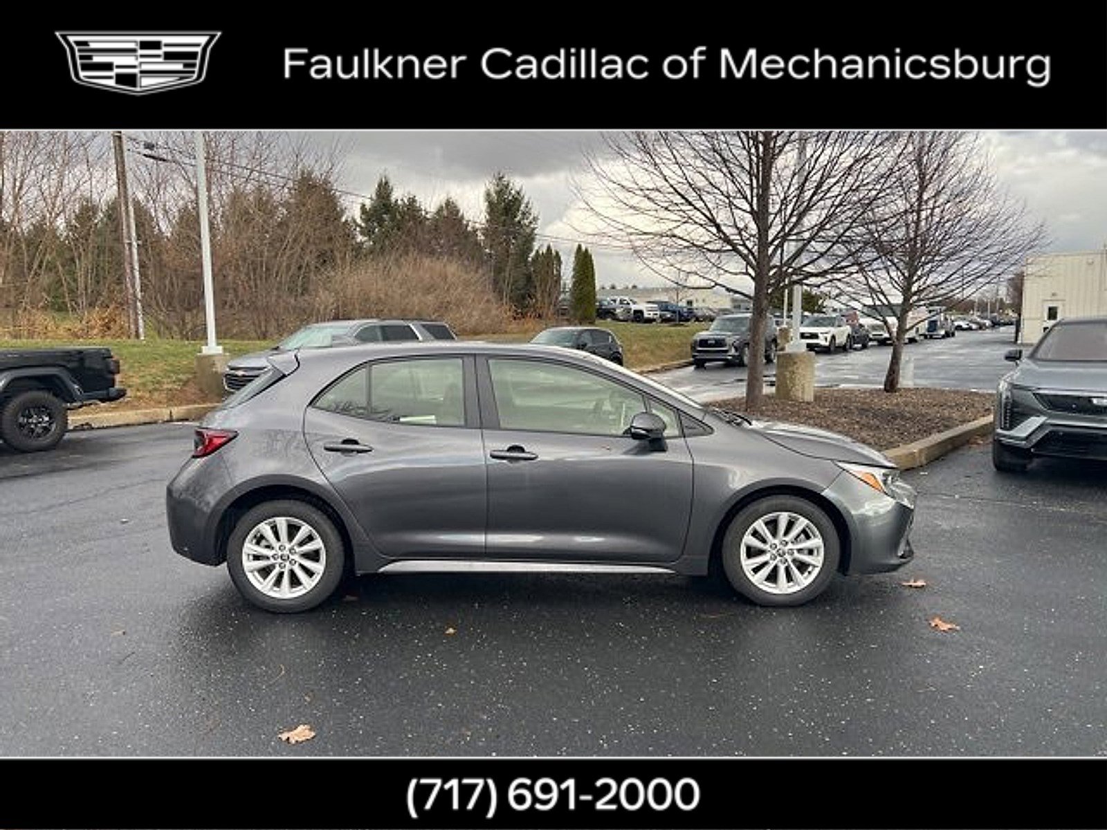 Used 2023 Toyota Corolla SE image 3