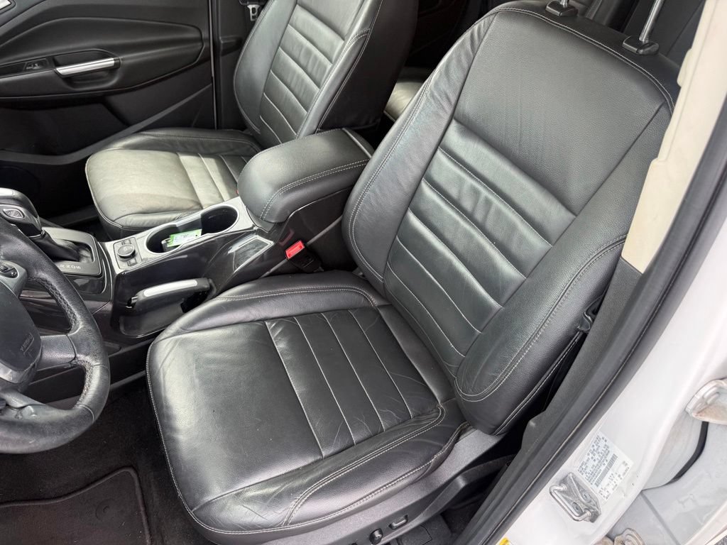 Used 2016 Ford Escape Titanium w/ Equipment Group 301A AWD/4WD image 20