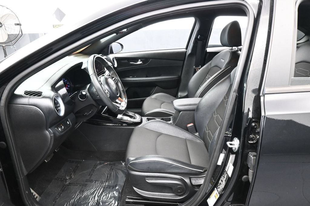 Used 2023 Kia Forte GT-Line w/ GT-Line Technology Package FWD image 11