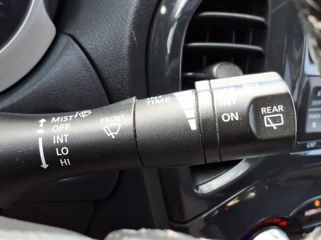 Used 2012 Nissan Juke SV image 22