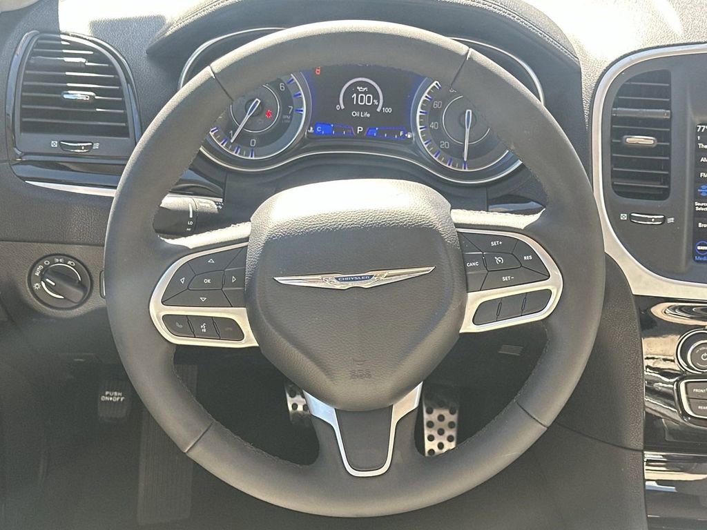 Used 2023 Chrysler 300 Touring w/ Sport Appearance Package image 19