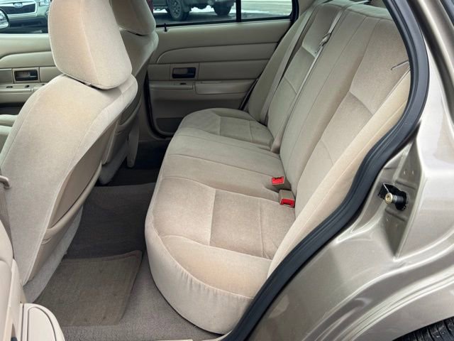 Used 2005 Ford Crown Victoria image 17