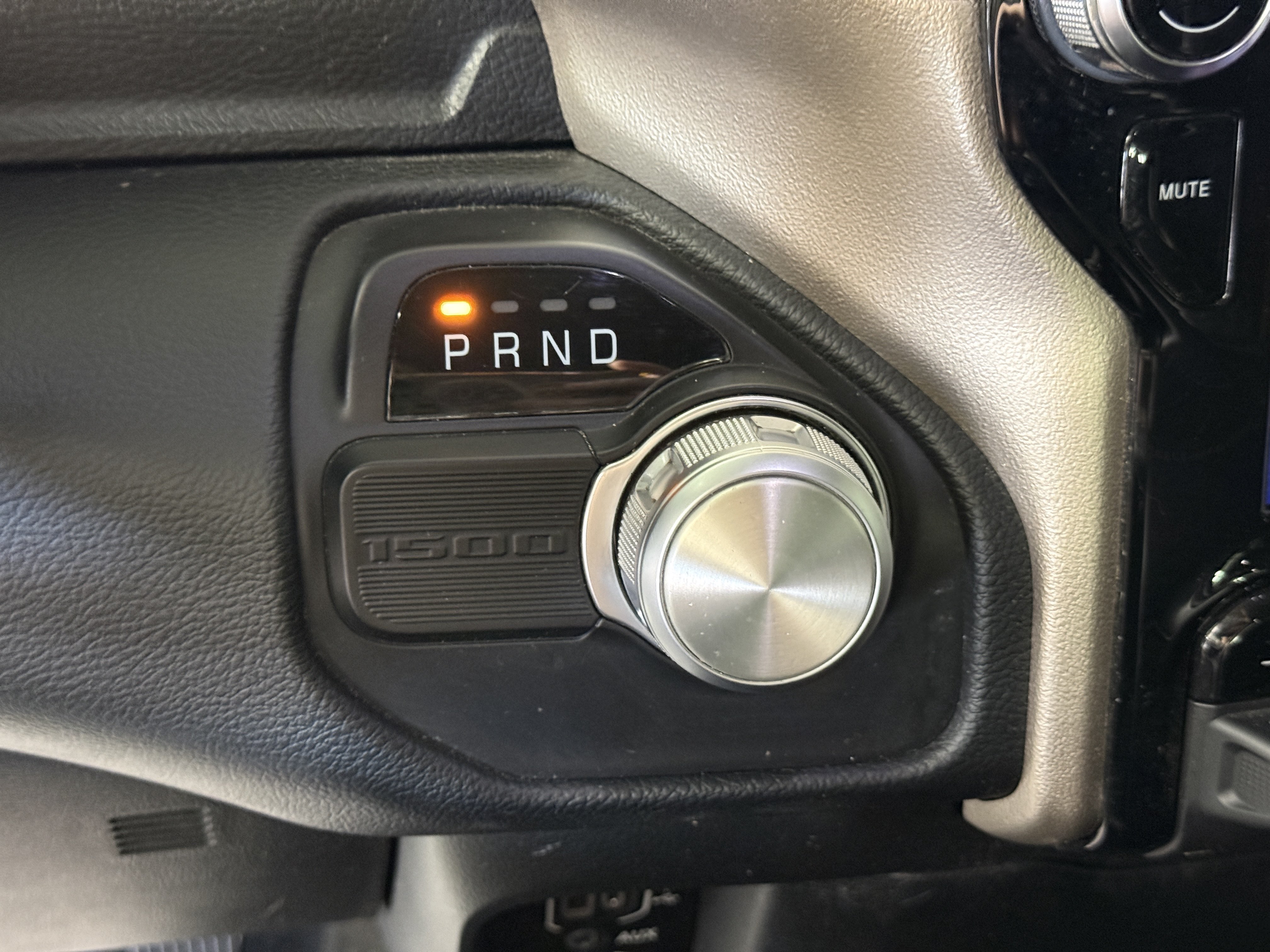 Used 2020 RAM 1500 Laramie RWD image 23
