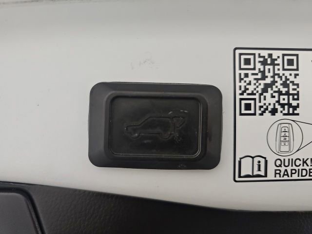 Used 2023 Toyota RAV4 XSE AWD/4WD image 34