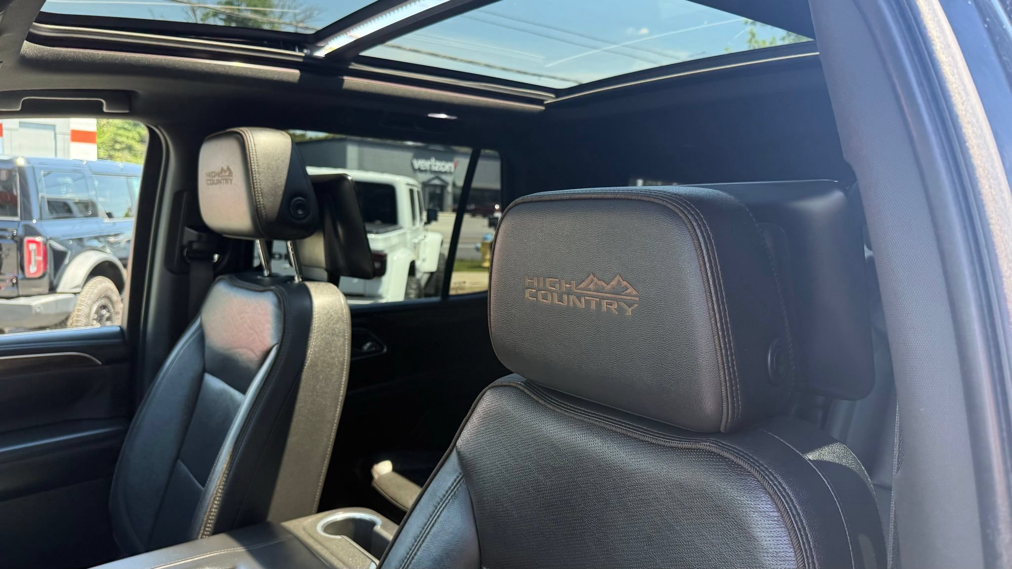 Used 2021 Chevrolet Tahoe High Country AWD/4WD image 44