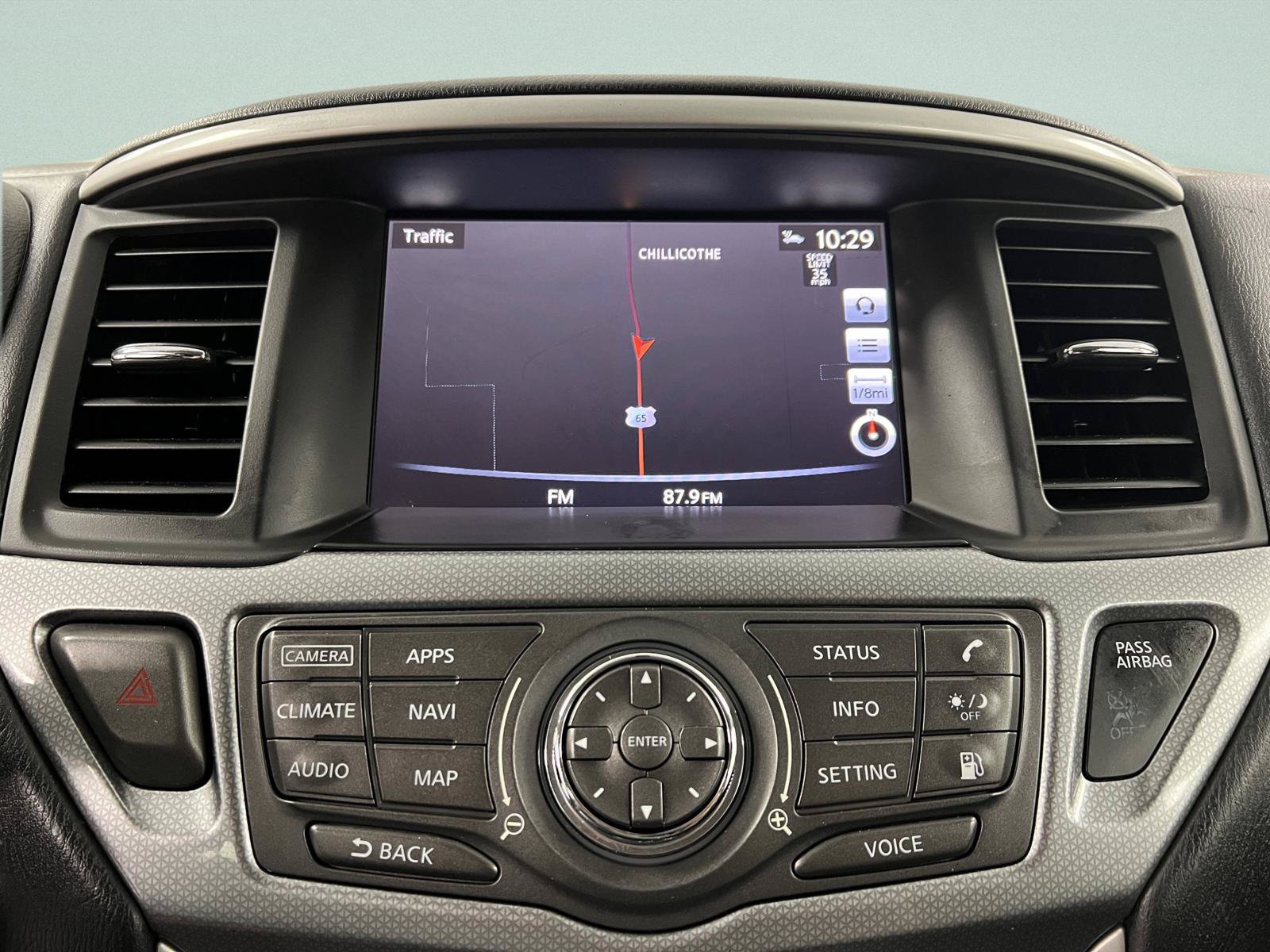 Used 2019 Nissan Pathfinder SL AWD/4WD image 19