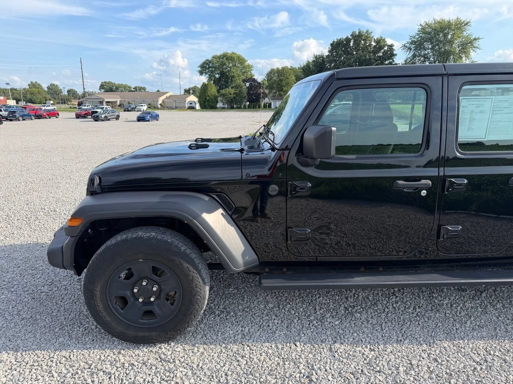 Used 2022 Jeep Gladiator Sport w/ Trailer Tow Package AWD/4WD image 13