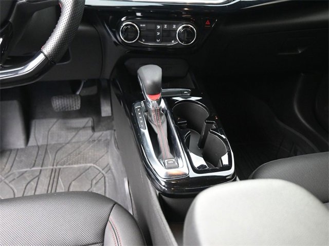 Used 2025 Chevrolet Trax RS w/ Sunroof Package image 20