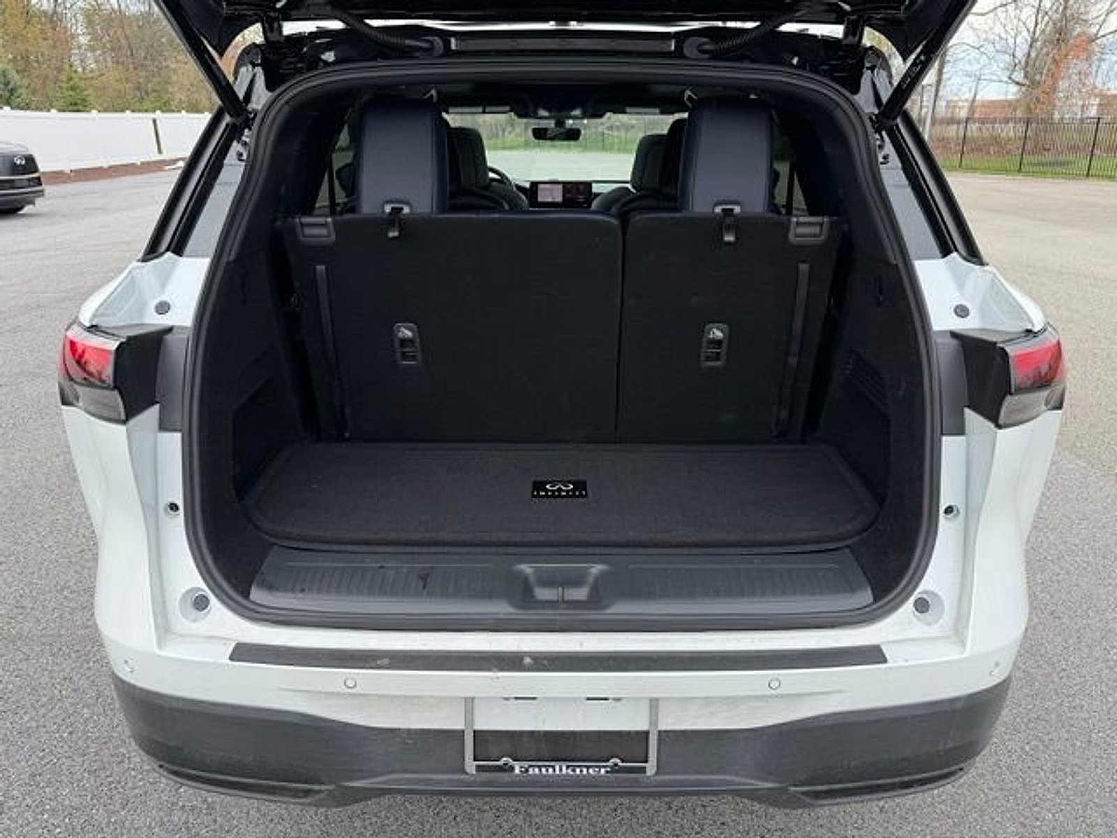 Certified 2026 INFINITI QX60 Sport w/ Dark Cargo Package image 20