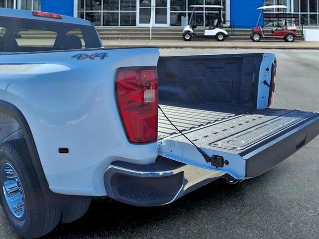 New 2026 Chevrolet Silverado 3500 LT image 25
