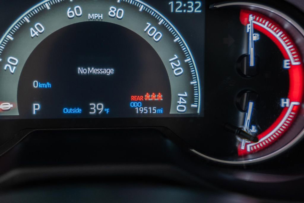 Used 2025 Toyota RAV4 LE image 37