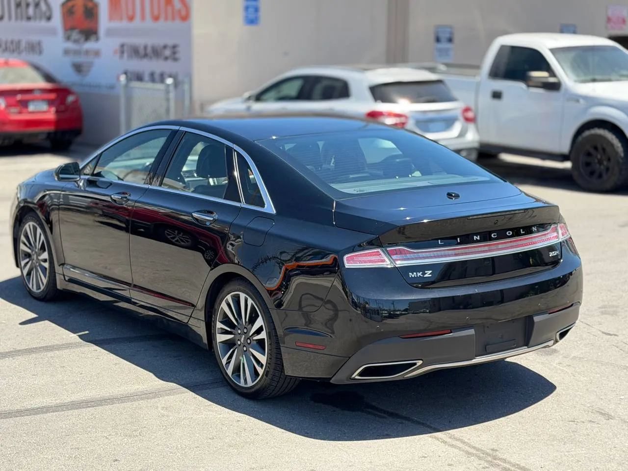 Used 2017 Lincoln MKZ Reserve FWD image 12